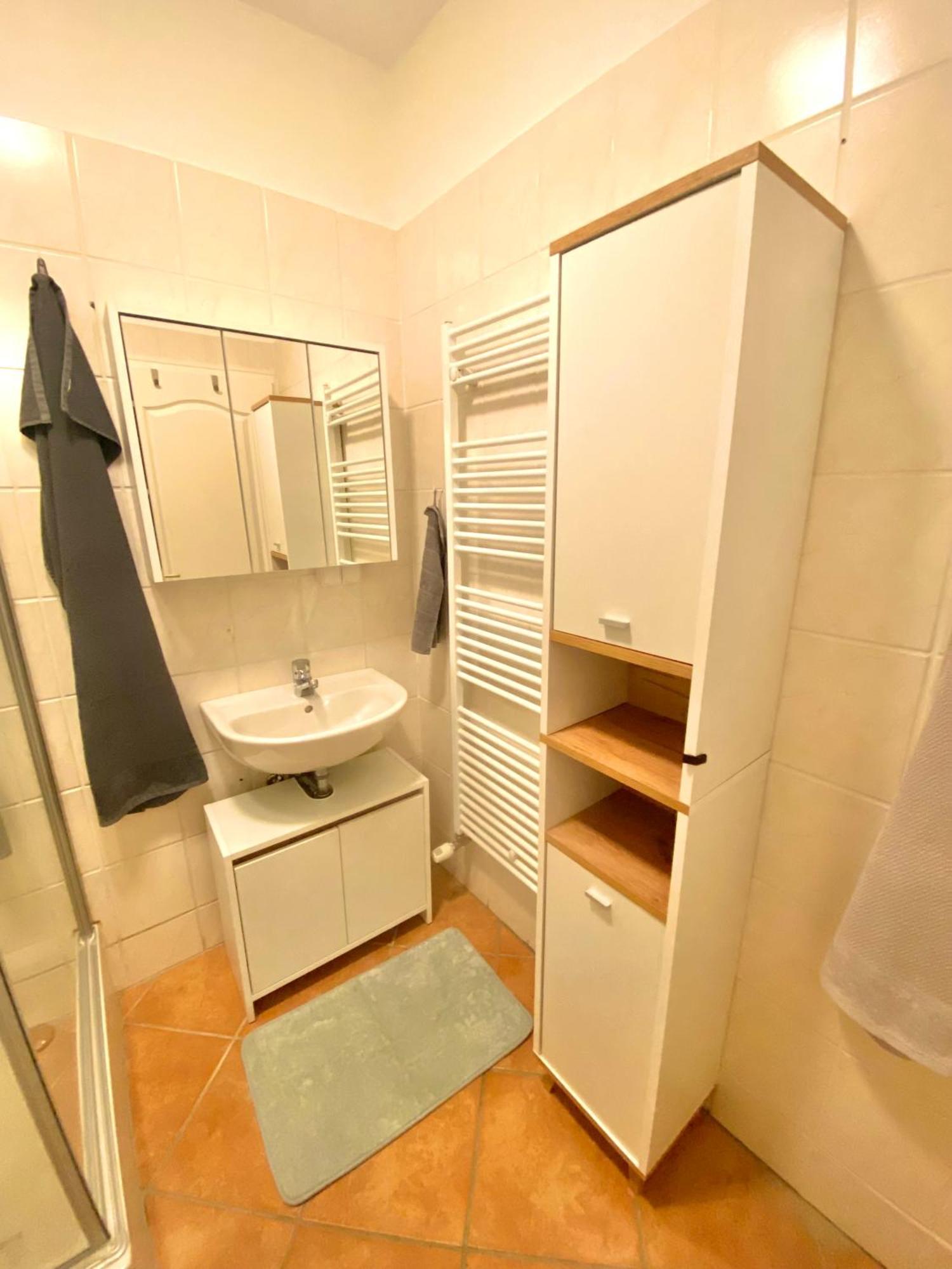 Burgblick Apartment- 60Qm, Kueche, Waschmaschine, Streamingdienste Seebenstein Экстерьер фото